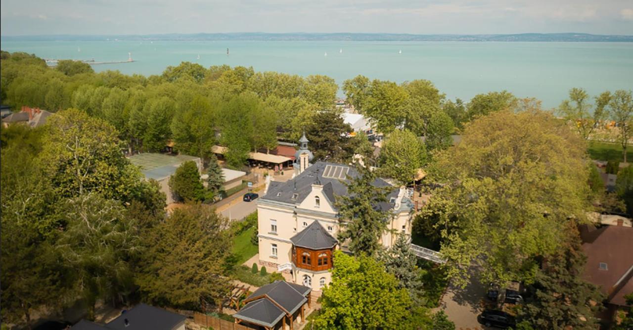 Avilla Thanhoffer Siófok Exterior foto